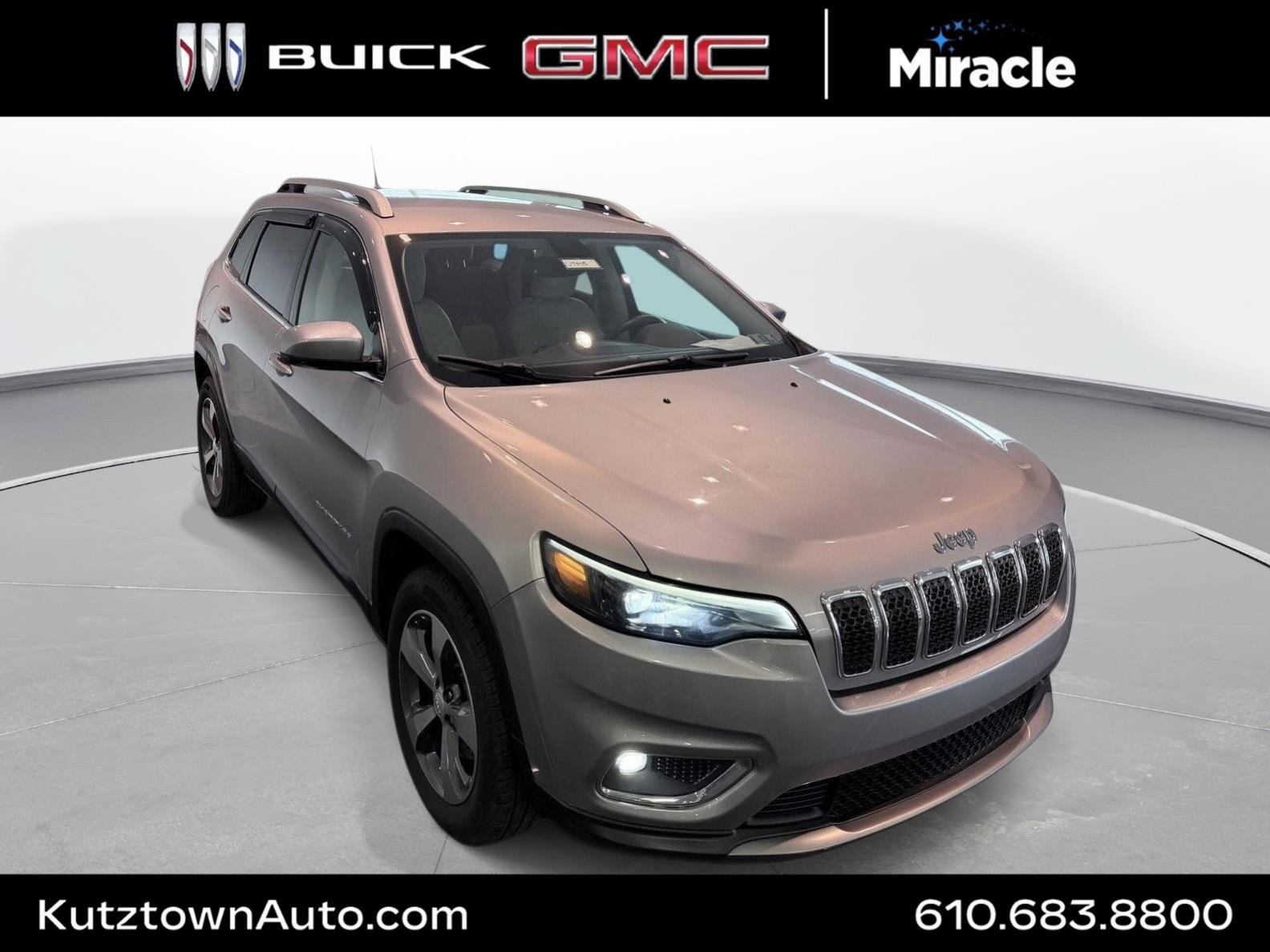 Used 2019 Jeep Cherokee Limited AWD/4WD image 1