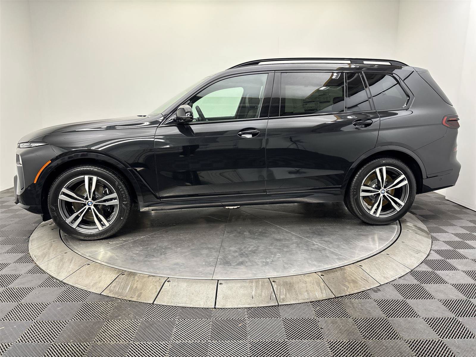 New 2026 BMW X7 M60i AWD/4WD image 16