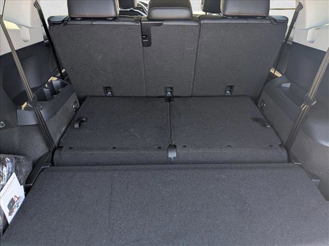 Used 2024 Volkswagen Tiguan Wolfsburg Edition FWD image 6