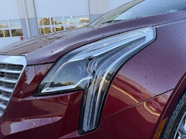 Used 2017 Cadillac XT5 Platinum w/ Driver Assist Package image 12