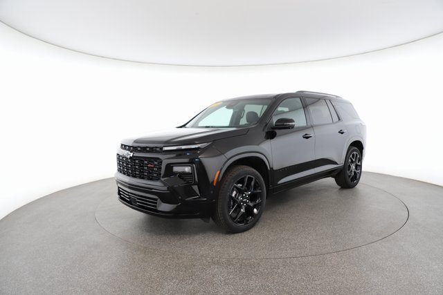 Used 2025 Chevrolet Traverse RS w/ LPO, Floor Liner Package image 2