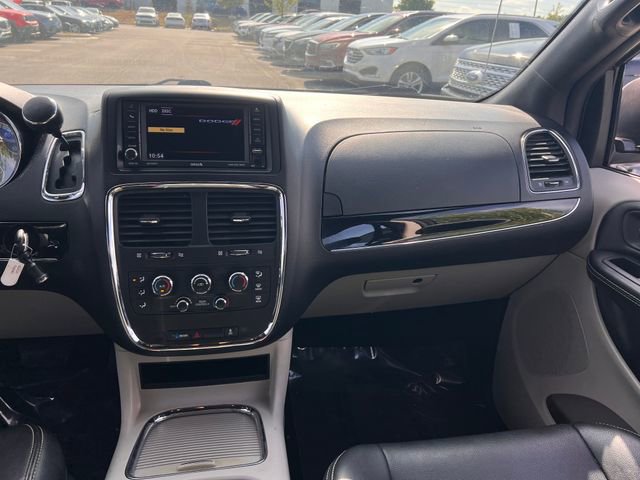 Used 2019 Dodge Grand Caravan SXT FWD image 13