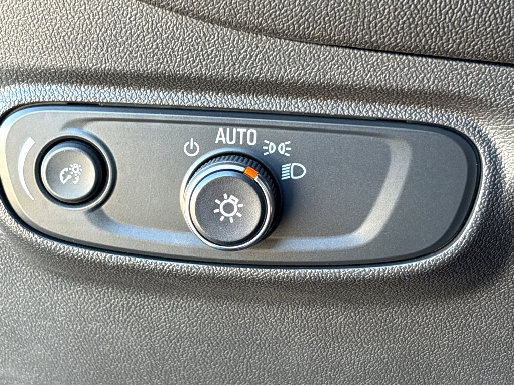 New 2024 Chevrolet Equinox LS w/ Driver Confidence II Package image 13