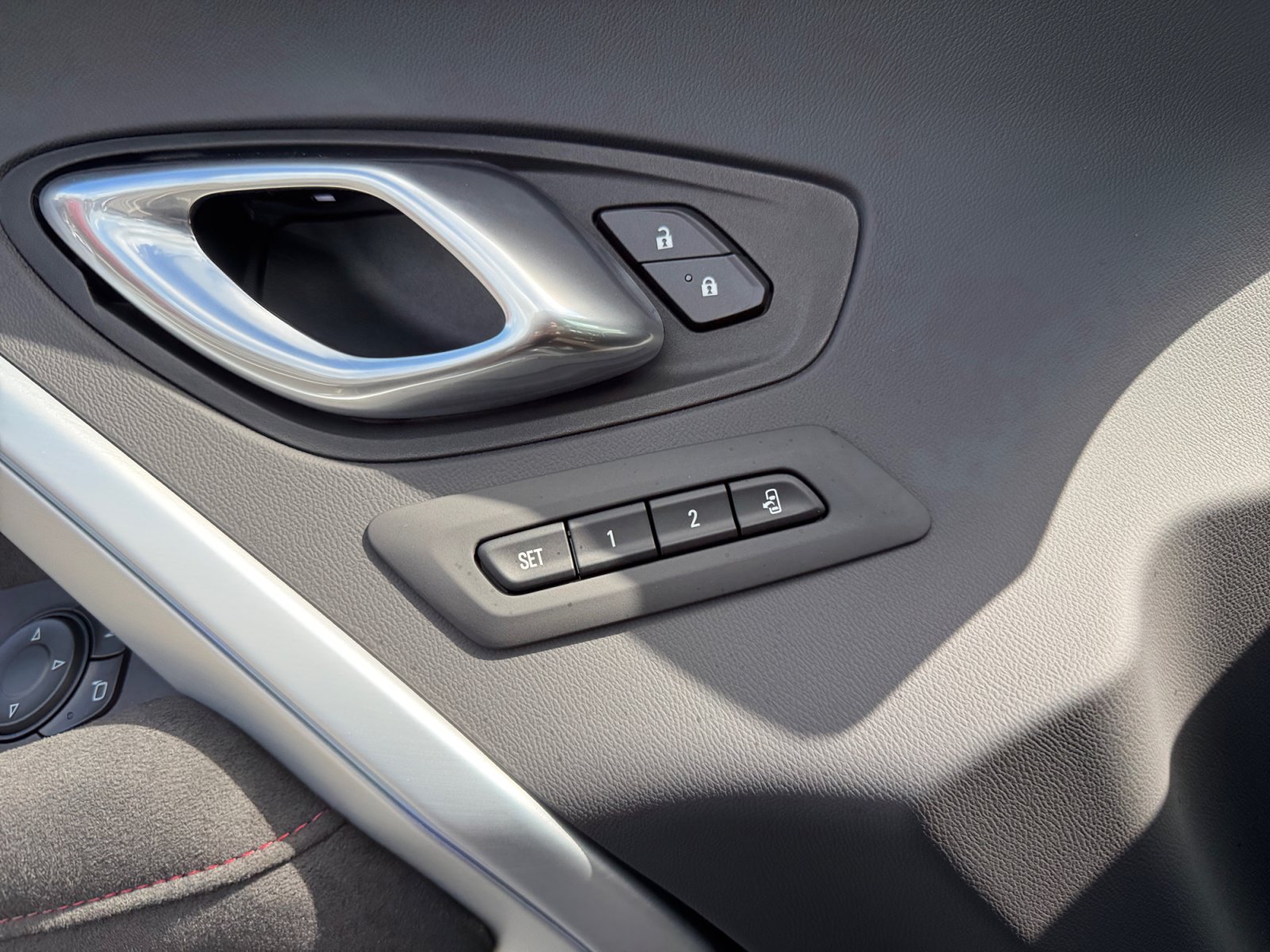 Used 2023 Chevrolet Camaro ZL1 RWD image 16