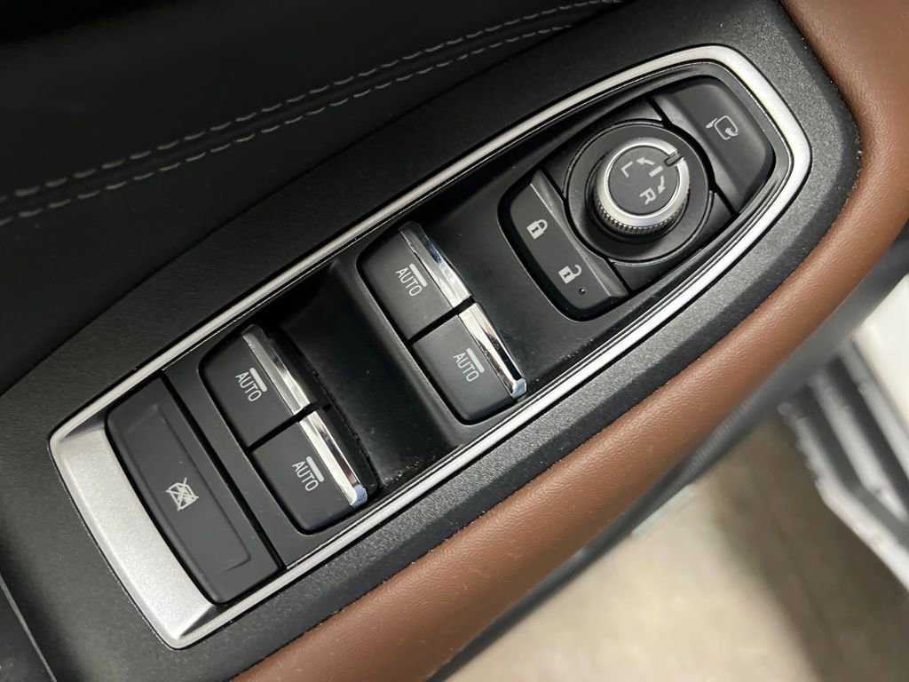 Used 2023 Subaru Outback Touring image 9