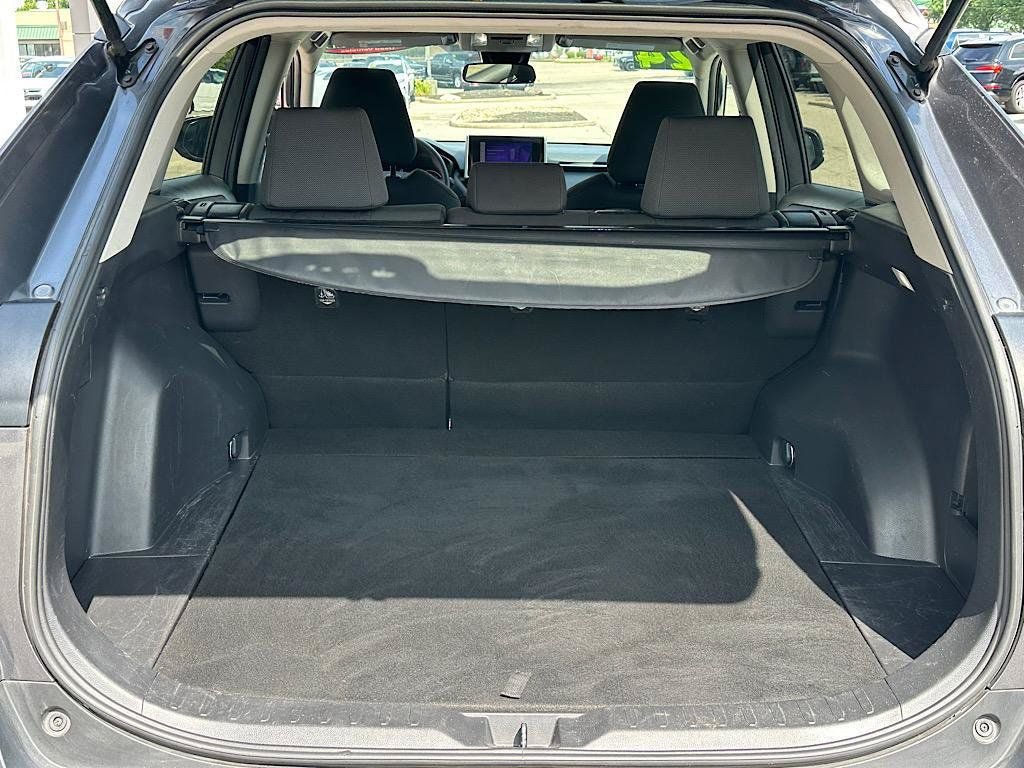 Used 2024 Toyota RAV4 XLE FWD image 6