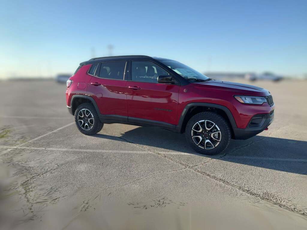 New 2026 Jeep Compass Trailhawk image 15