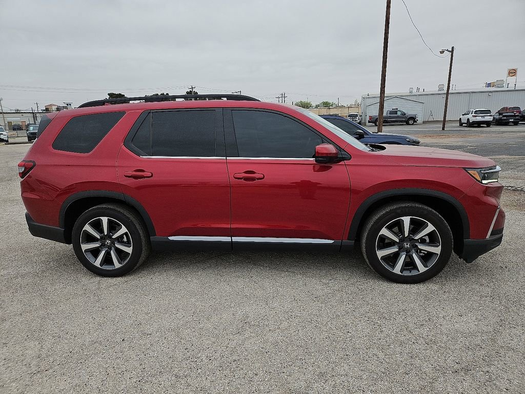 Used 2025 Honda Pilot Elite image 9