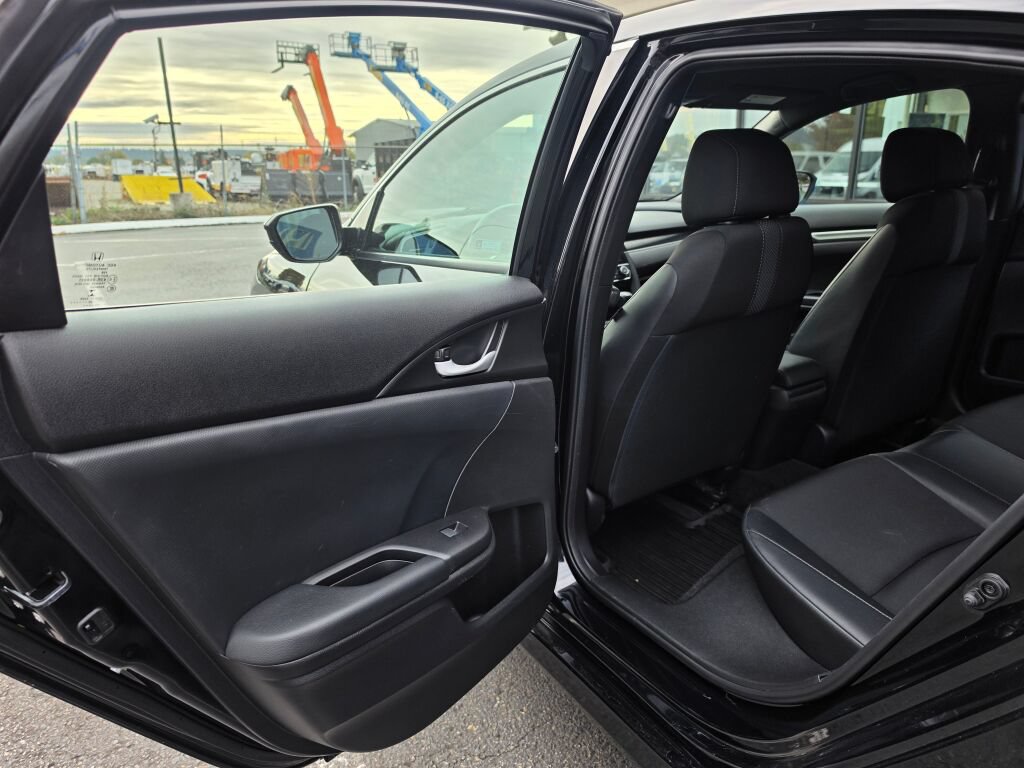 Used 2020 Honda Civic Sport image 15