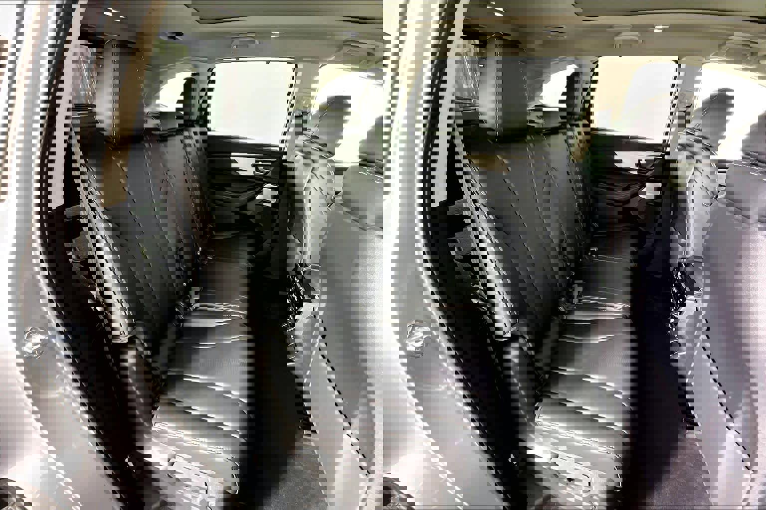 Used 2025 Acura MDX SH-AWD w/ Technology Package image 19