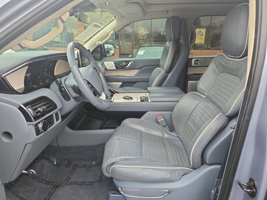 Used 2019 Lincoln Navigator Black Label image 11