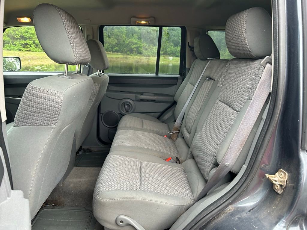 Used 2007 Jeep Commander Sport image 13