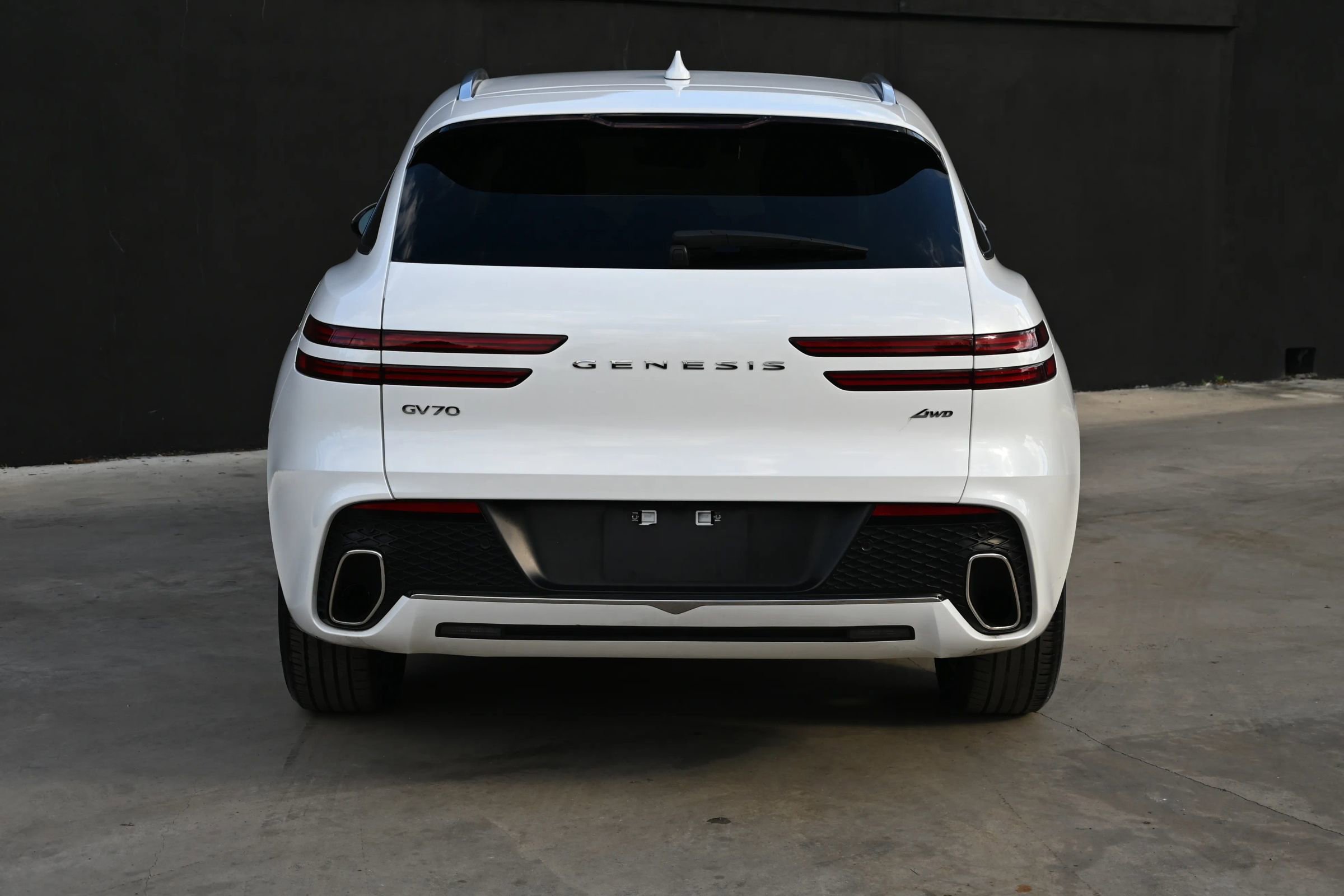 Used 2025 Genesis GV70 2.5T image 4