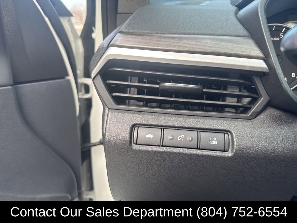 Used 2025 Nissan Altima 2.5 SV image 17