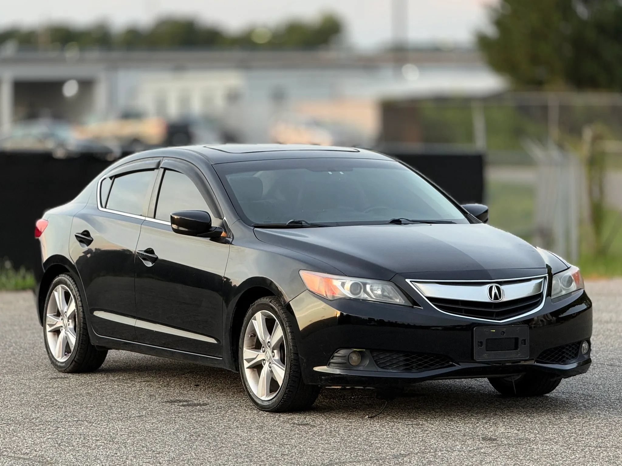 Used 2013 Acura ILX w/ Technology Package FWD image 1