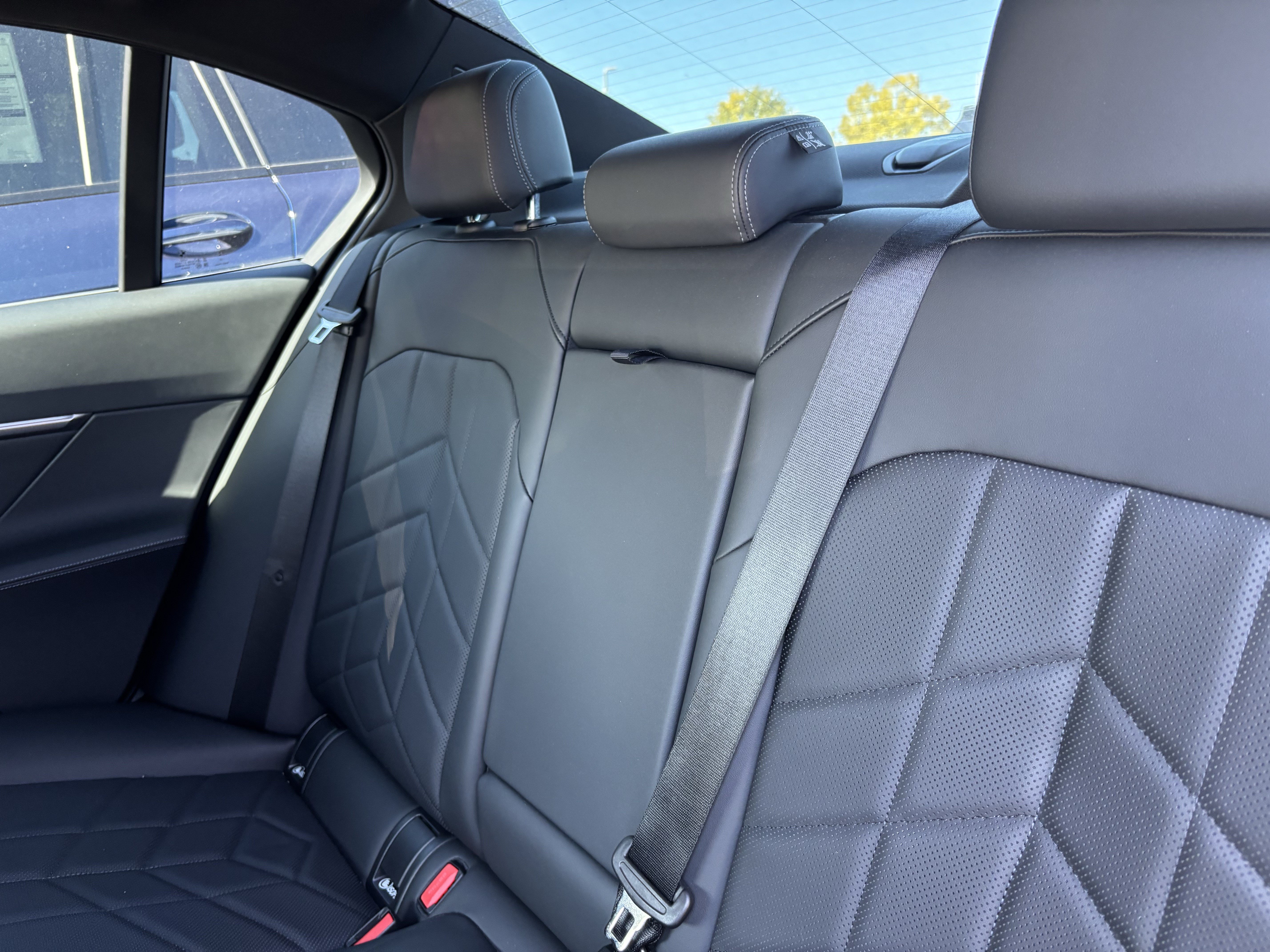 Certified 2024 BMW i5 eDrive40i w/ M Sport Package RWD image 33