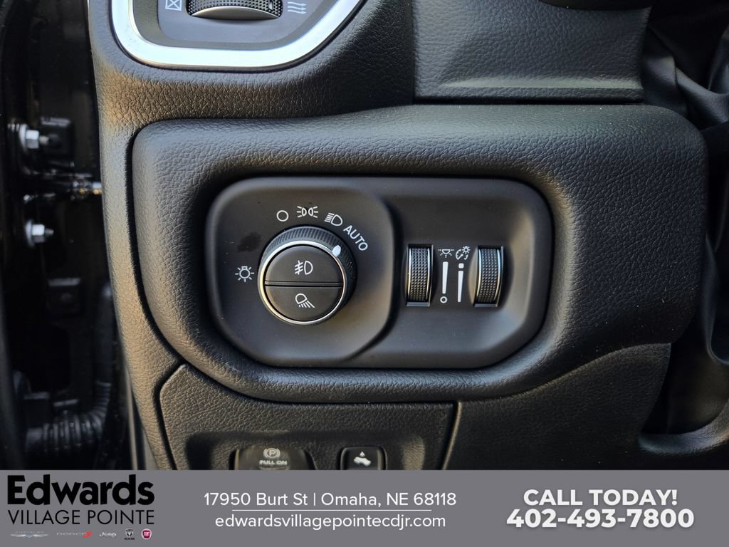 New 2026 RAM 1500 Big Horn AWD/4WD image 12