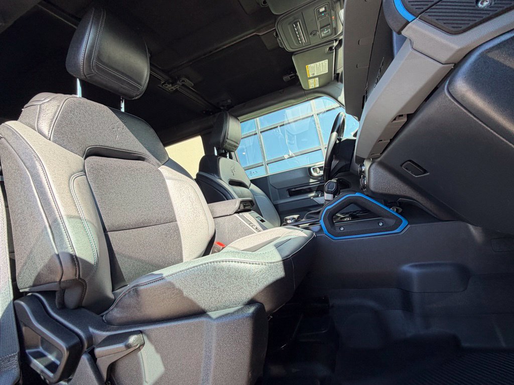 Used 2023 Ford Bronco Black Diamond w/ Sasquatch Package AWD/4WD image 21