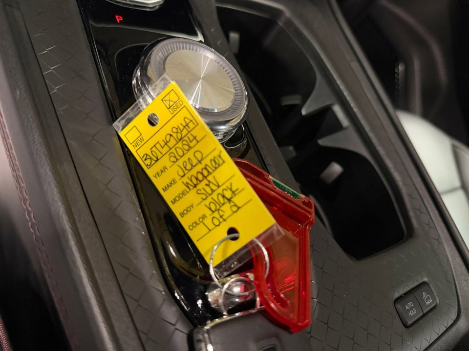 Used 2024 Jeep Wagoneer Launch Edition image 37