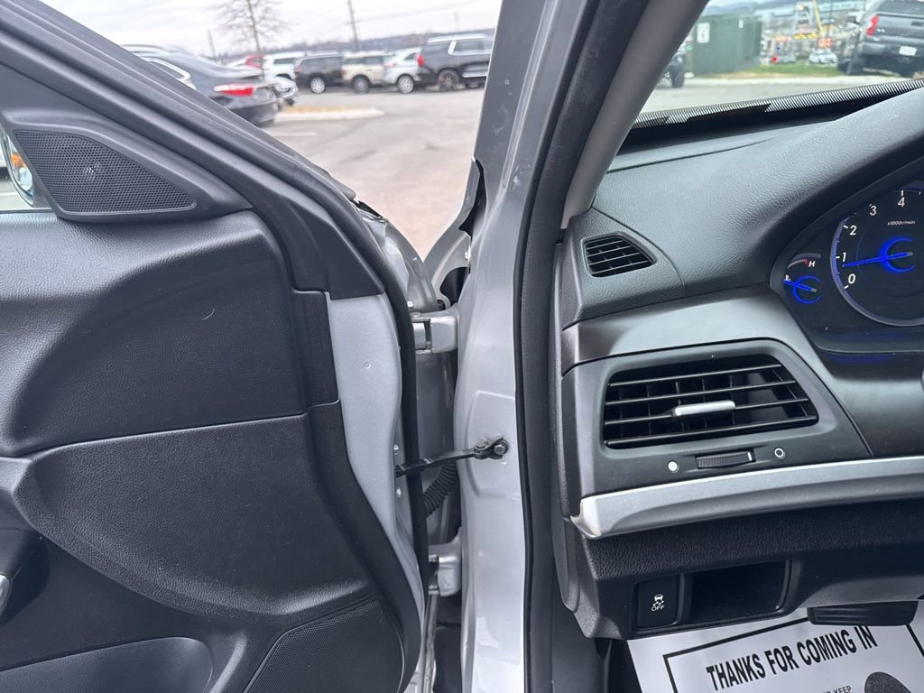 Used 2013 Honda Crosstour EX image 12