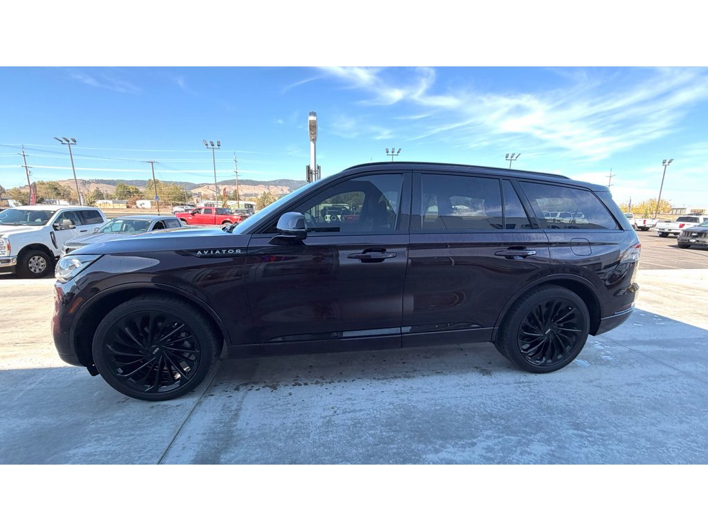 Used 2023 Lincoln Aviator Reserve w/ Equipment Group 201A image 4