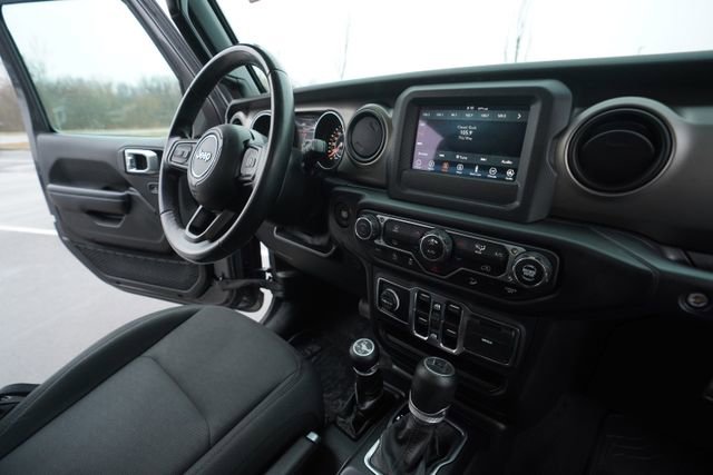 Used 2020 Jeep Wrangler Unlimited Sport image 32