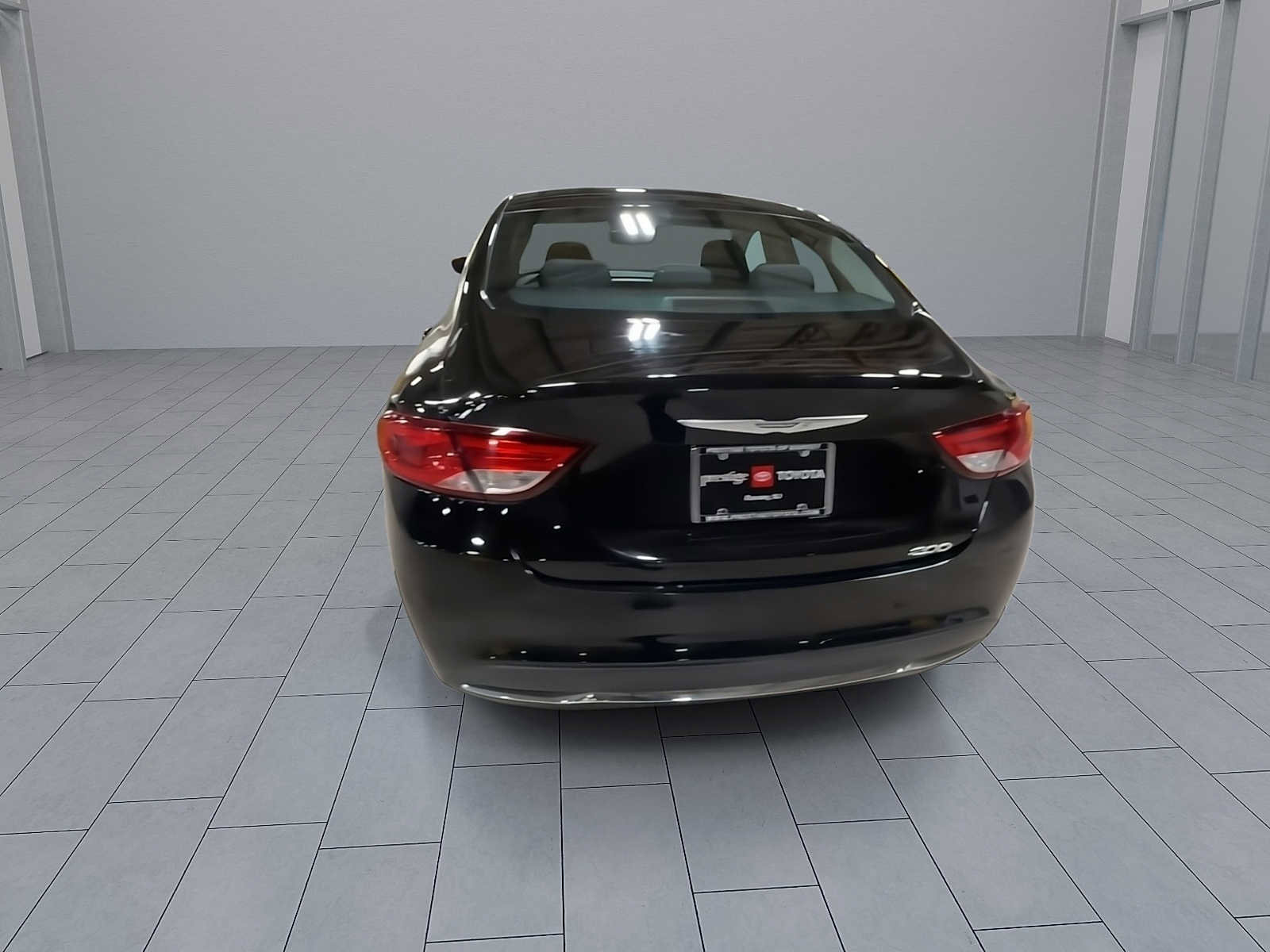 Used 2015 Chrysler 200 Limited image 7