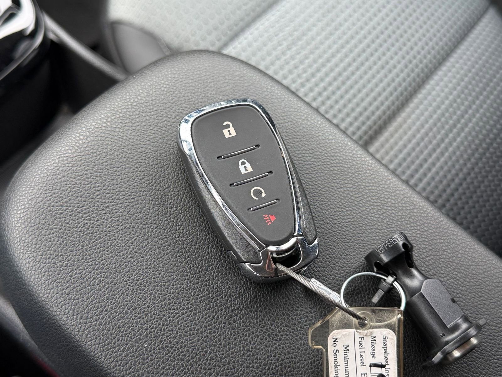 Used 2025 Chevrolet Trax LT FWD image 21