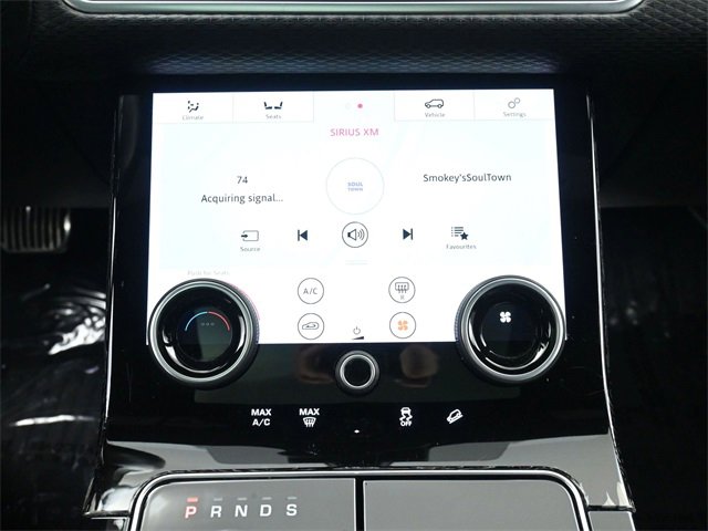 Used 2018 Land Rover Range Rover Velar R-Dynamic SE image 34