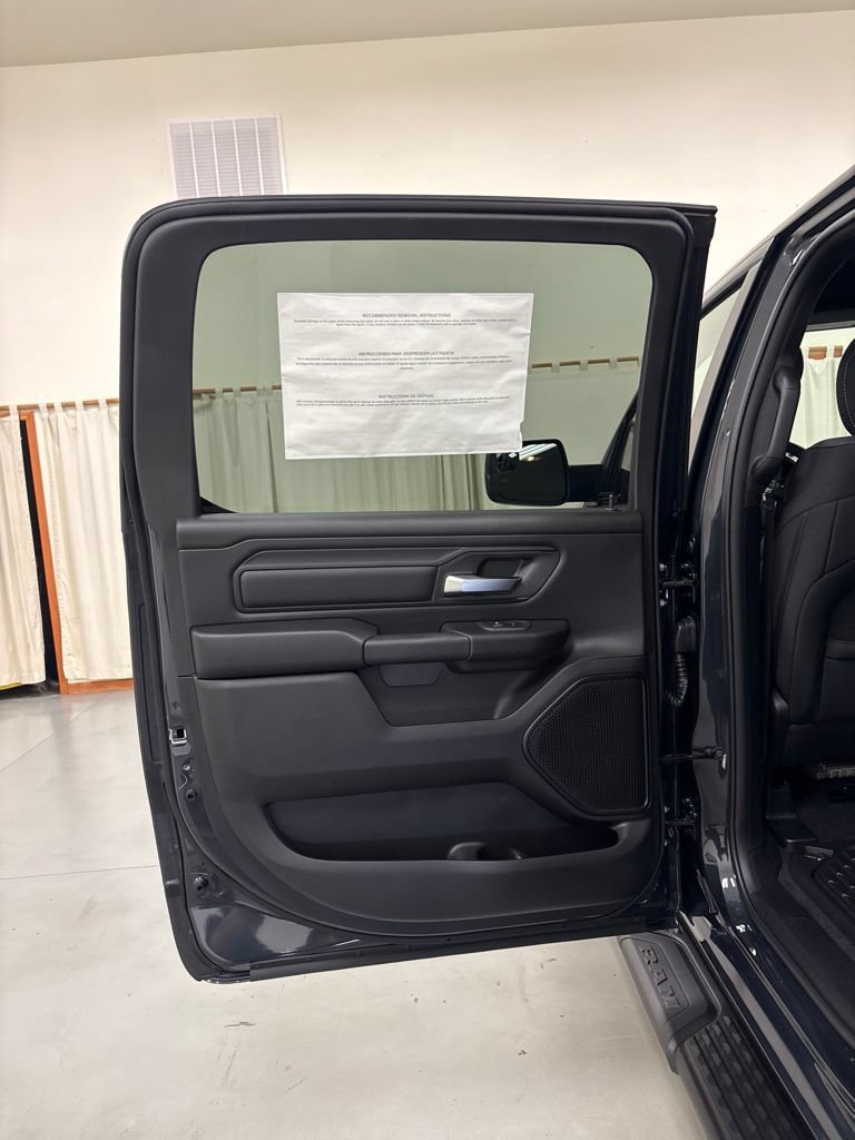 New 2026 RAM 1500 Express AWD/4WD image 22