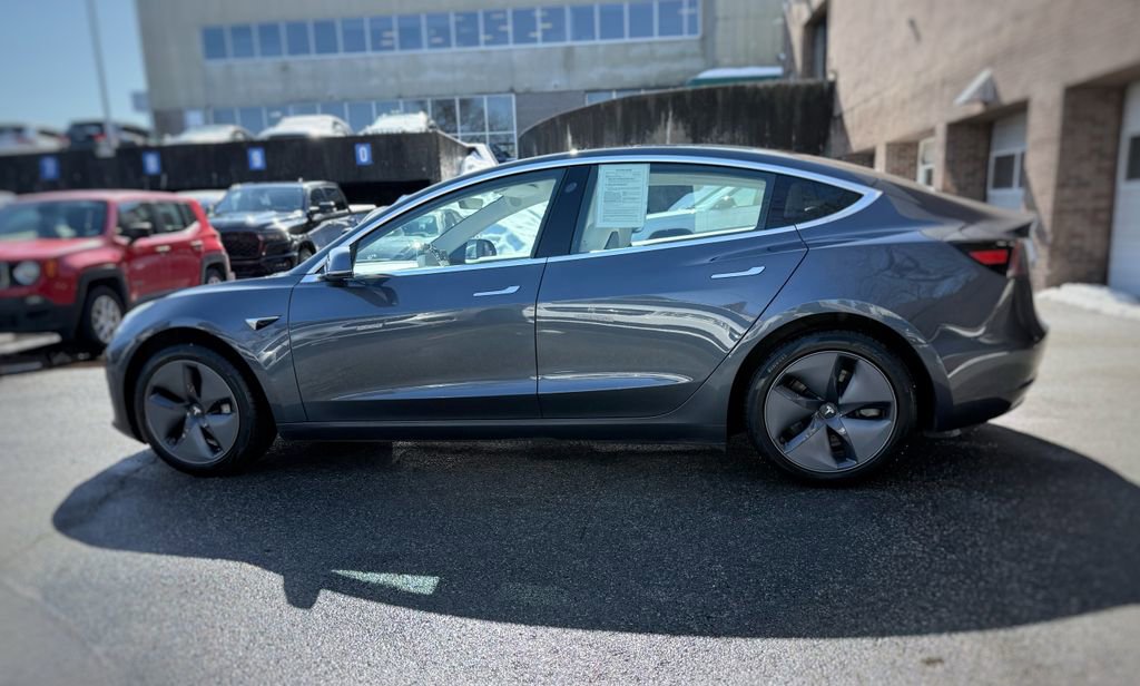 Used 2020 Tesla Model 3 Standard Range Plus image 16