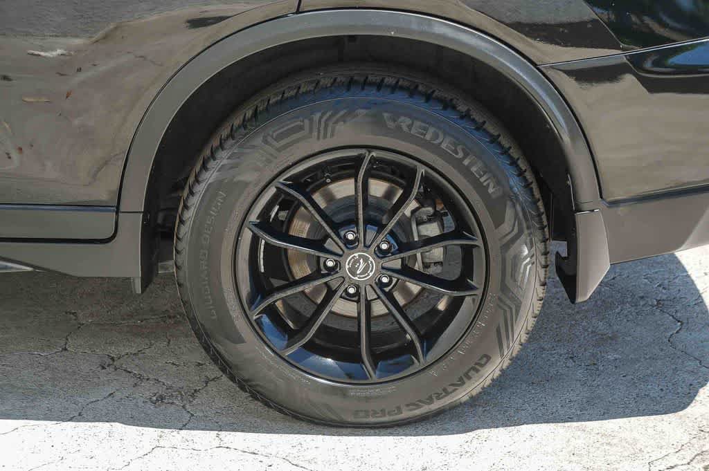 Used 2018 Nissan Rogue S AWD/4WD image 11