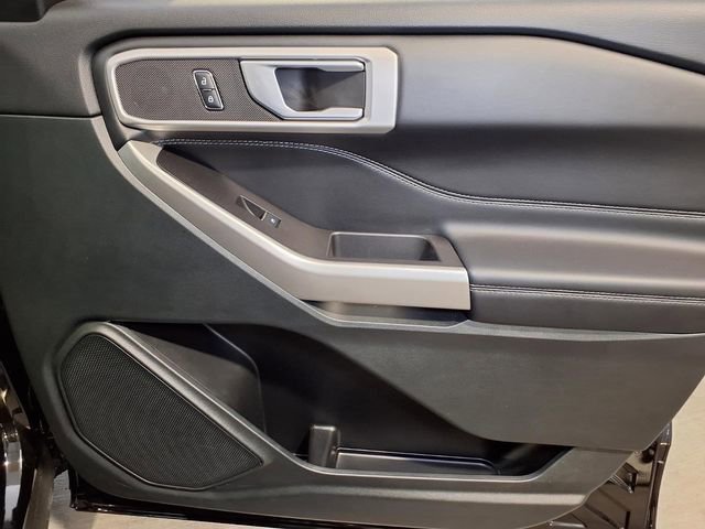 Used 2023 Ford Explorer XLT w/ Equipment Group 202A image 31