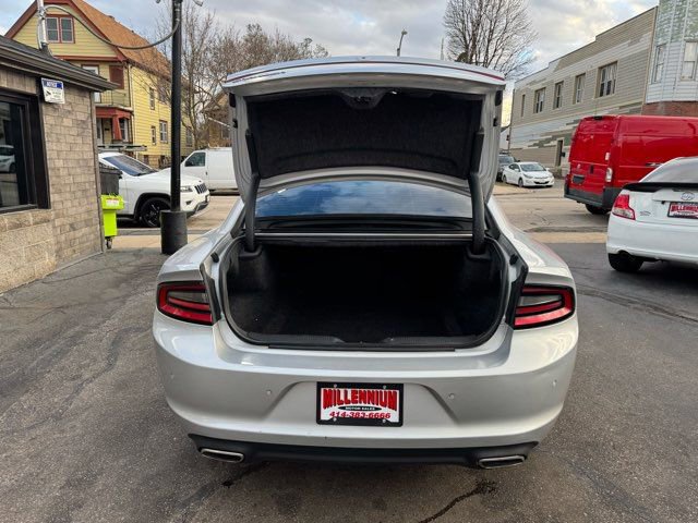 Used 2020 Dodge Charger SXT w/ Leather Interior Group RWD image 23