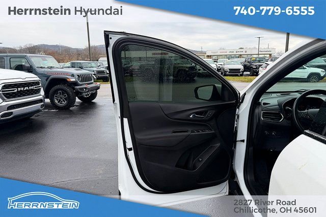 Used 2022 Chevrolet Equinox RS image 12