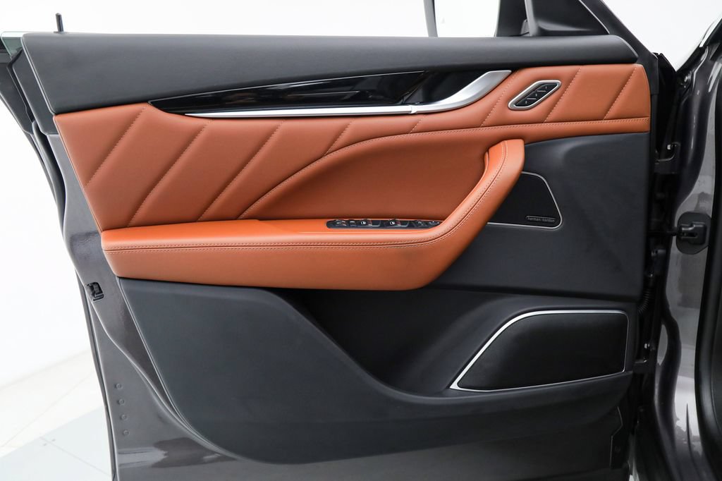 Certified 2023 Maserati Levante GT AWD/4WD image 15