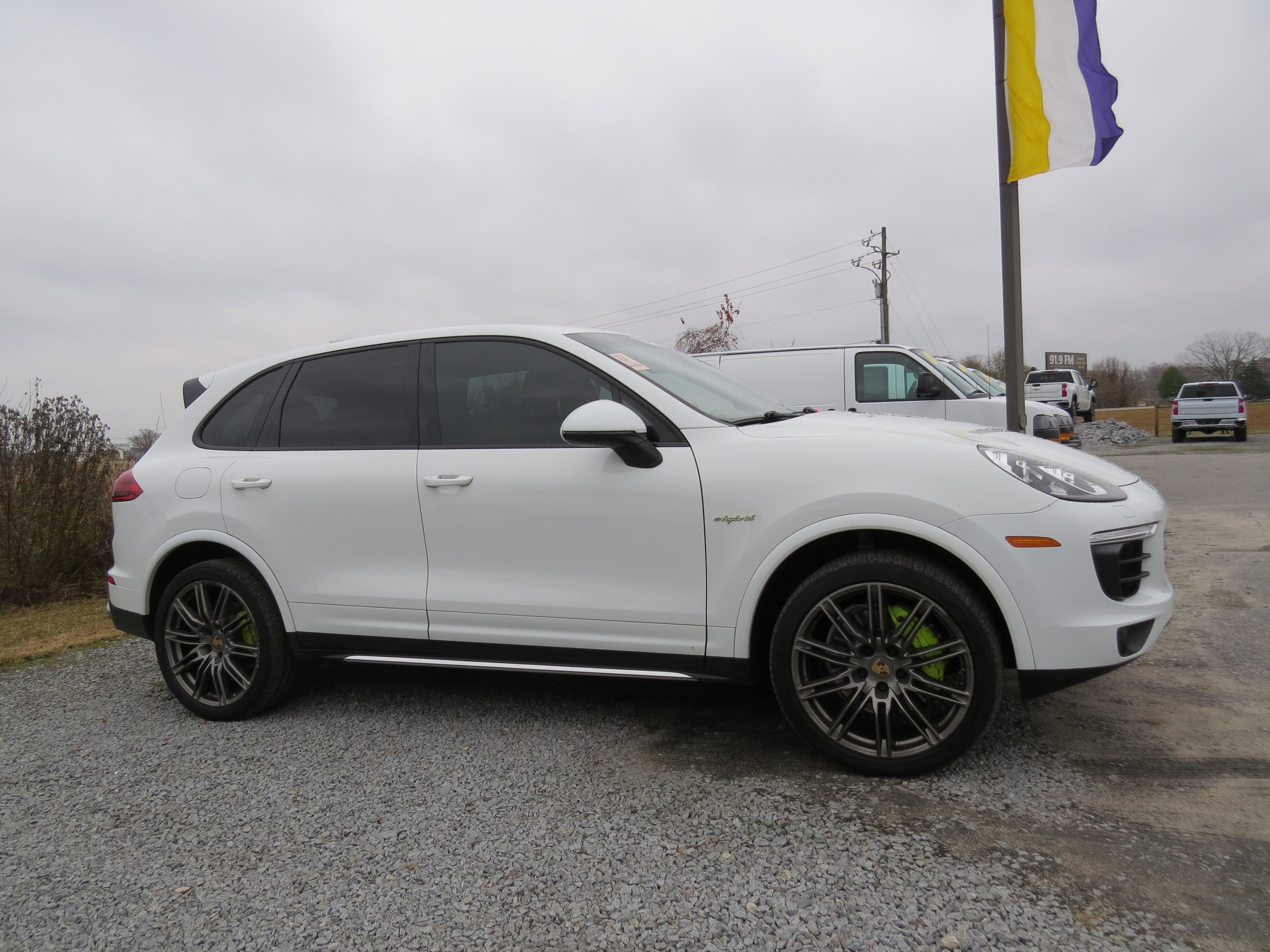 Used 2017 Porsche Cayenne S Platinum w/ Premium Package (PJW) image 9