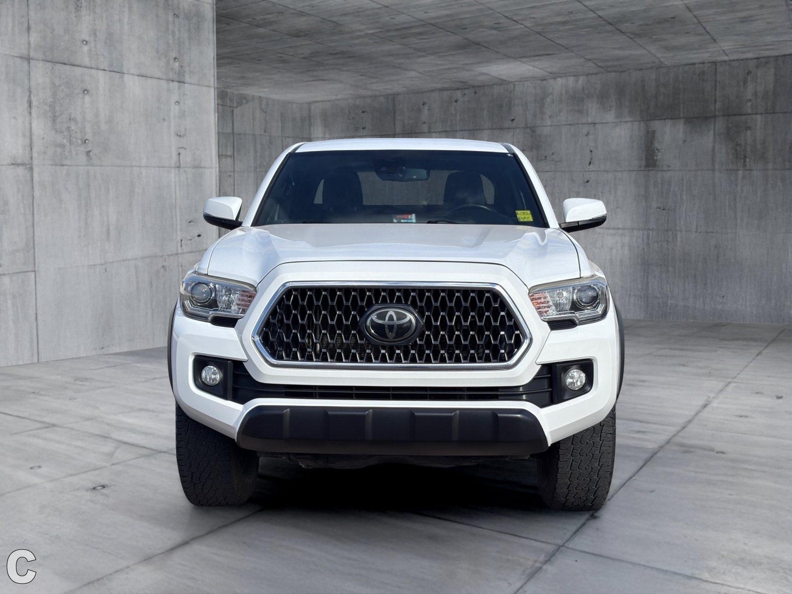 Used 2019 Toyota Tacoma TRD Off-Road w/ Technology Package AWD/4WD image 5