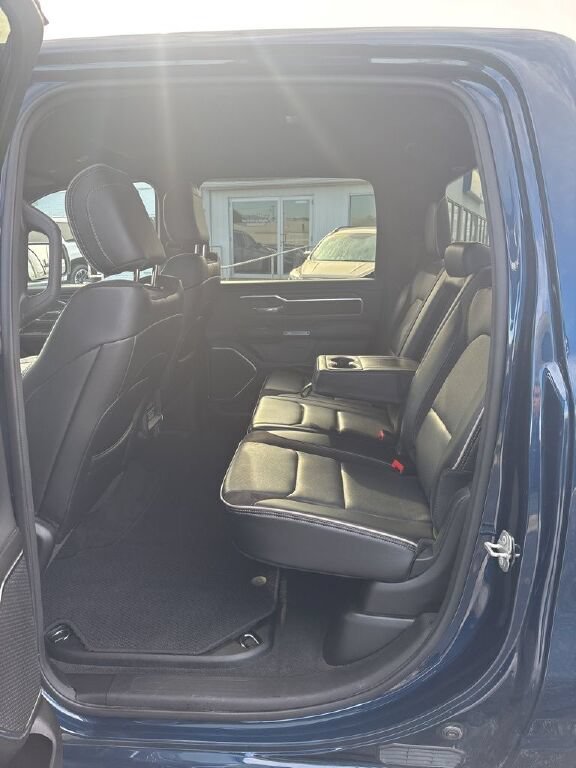 Used 2024 RAM 1500 Laramie AWD/4WD image 19