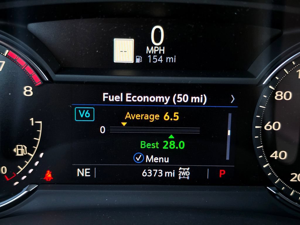 Used 2025 Cadillac XT6 Premium Luxury w/ LPO, Floor Liner Package AWD/4WD image 28