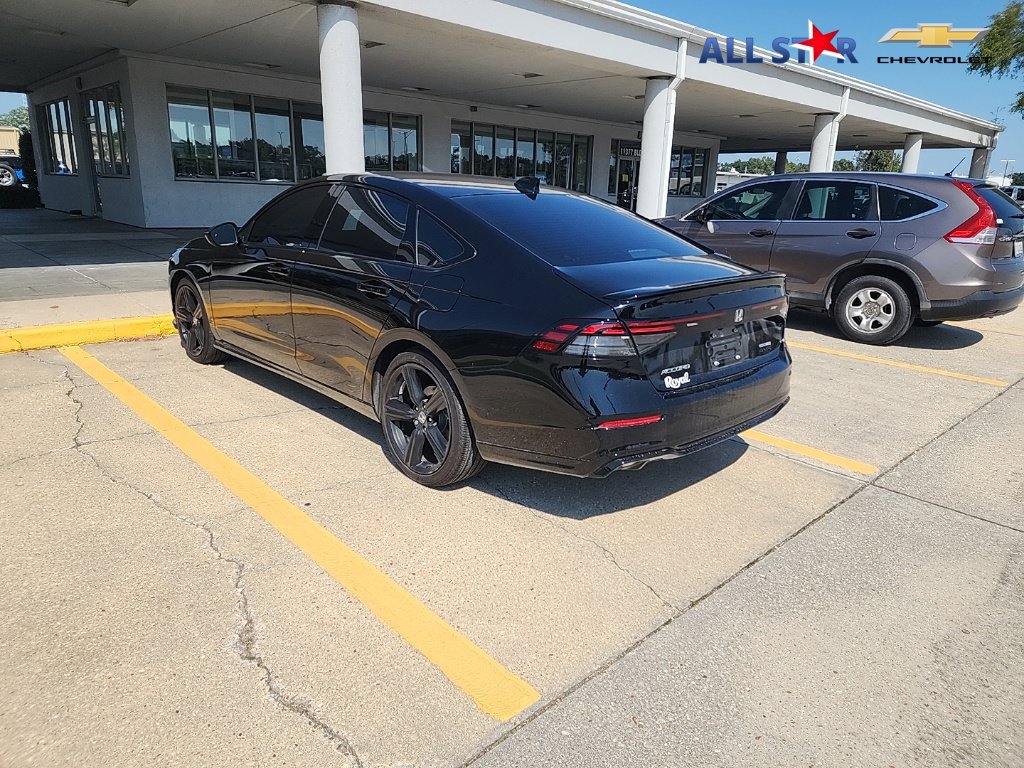 Used 2025 Honda Accord Sport image 4