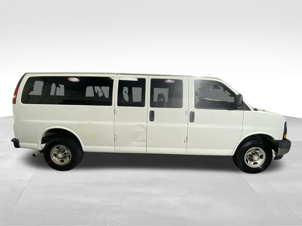 Used 2019 Chevrolet Express 3500 LT w/ LT Preferred Equipment Group RWD image 11