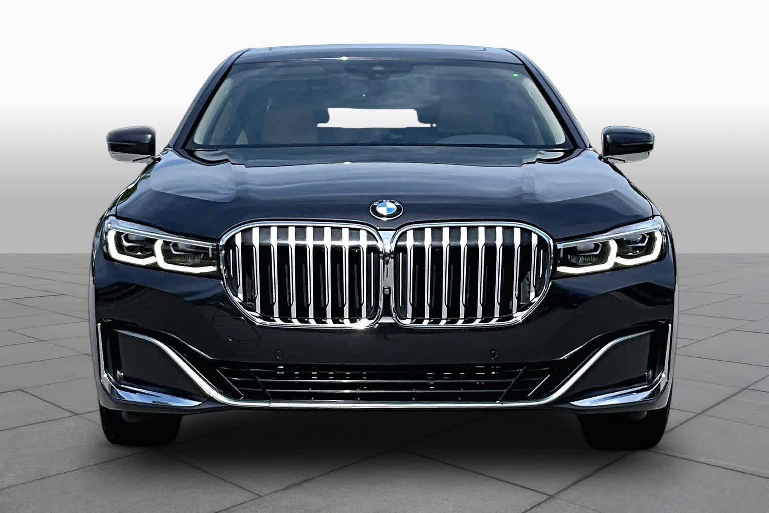 Used 2020 BMW 740i w/ Cold Weather Package RWD image 3
