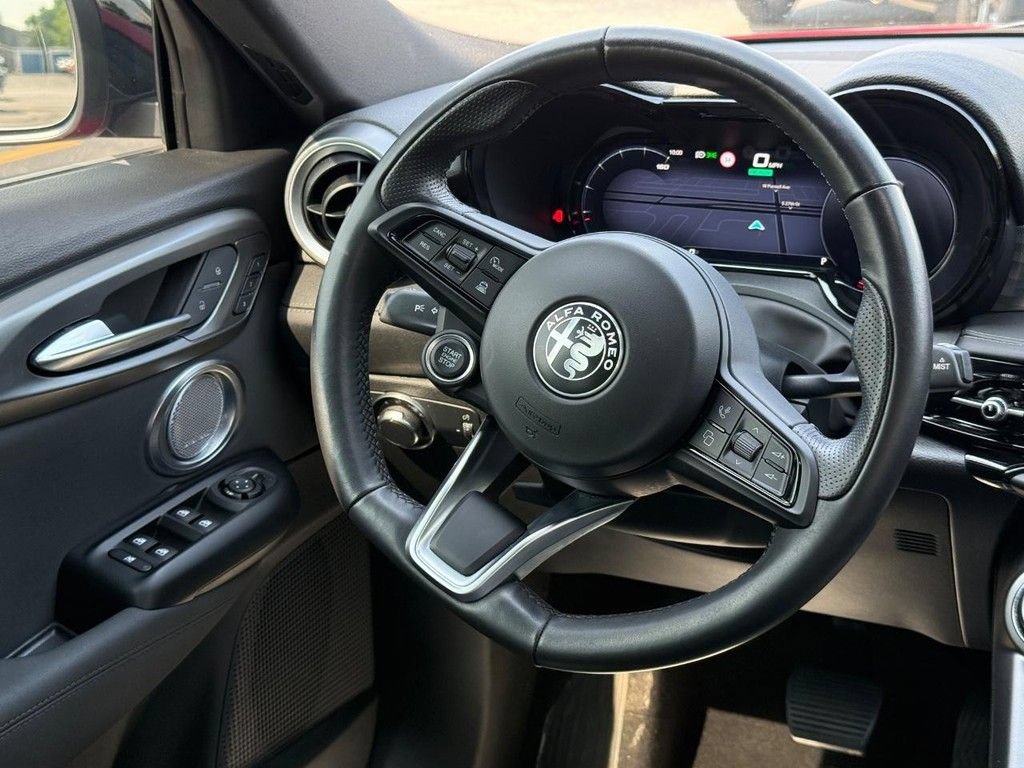 Used 2024 Alfa Romeo Tonale Ti AWD/4WD image 11