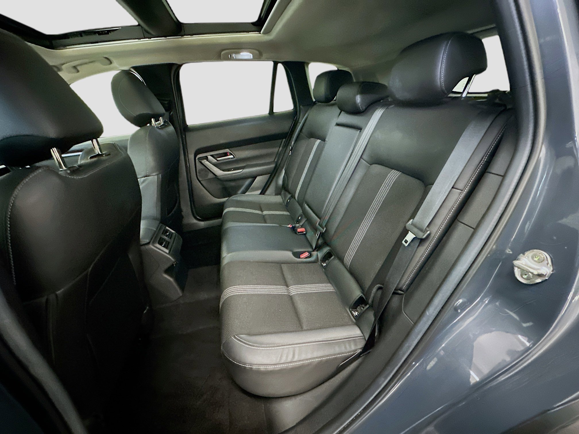 Used 2025 MAZDA CX-50 AWD 2.5 S w/ Premium Package image 30