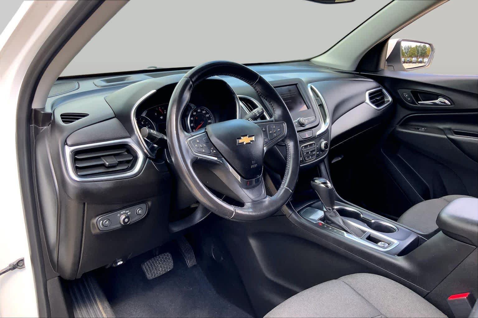 Used 2020 Chevrolet Equinox LT FWD image 18