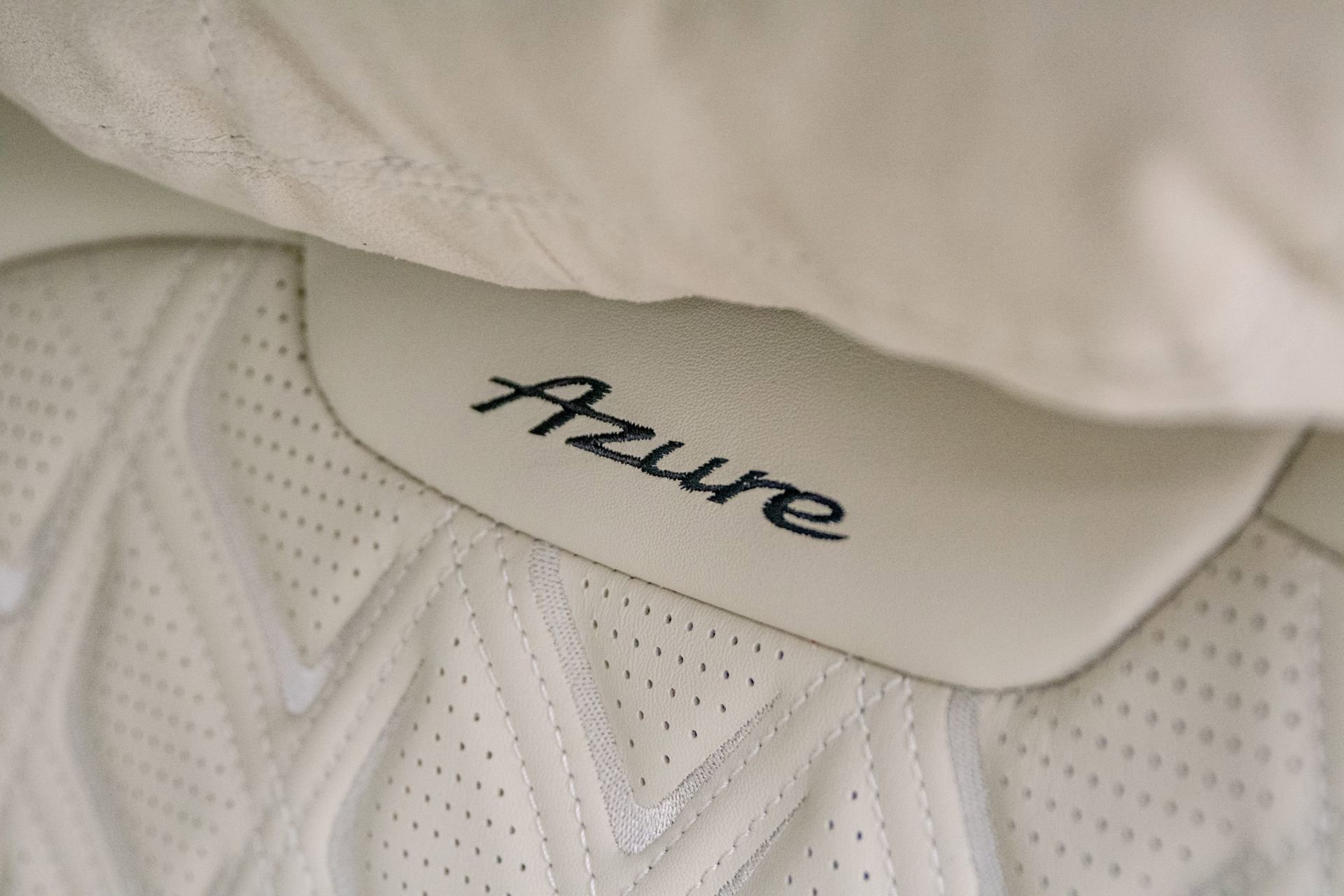 New 2026 Bentley Flying Spur Plug-In Hybrid image 16