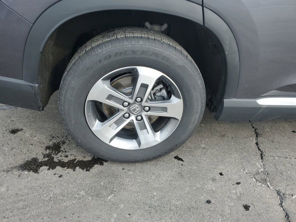 Certified 2025 Honda Pilot EX-L image 9