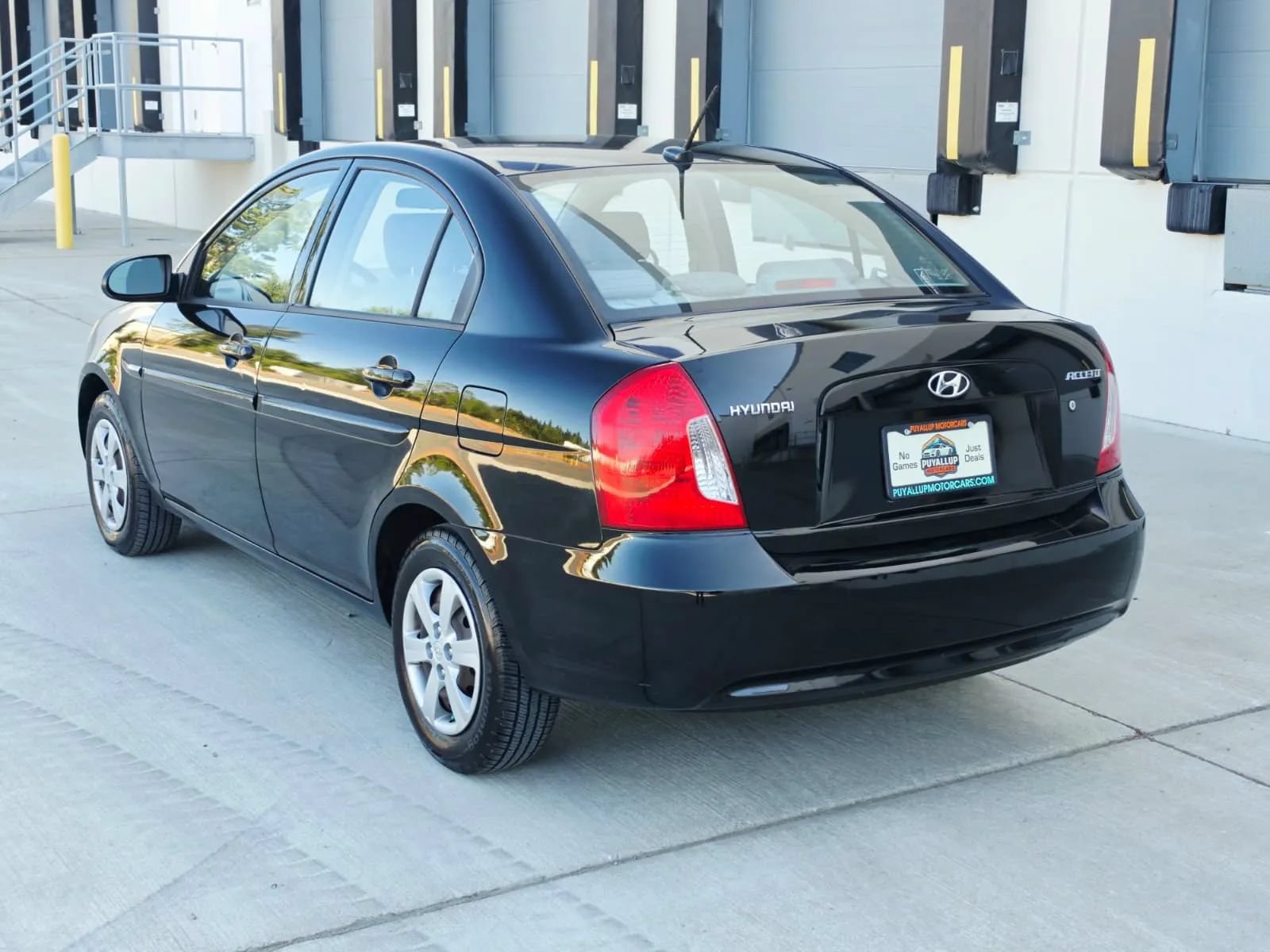 Used 2008 Hyundai Accent GLS FWD image 3