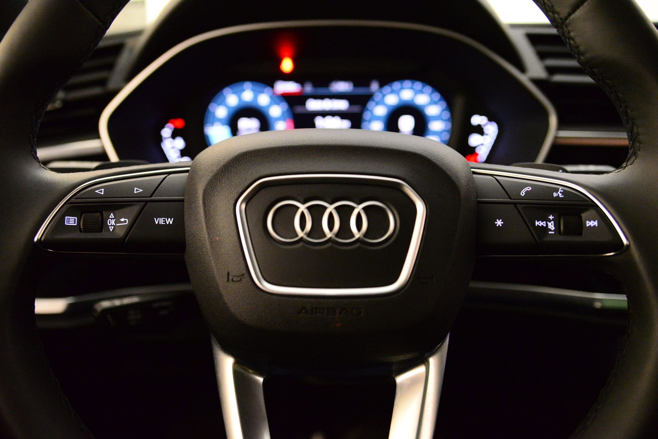 Certified 2025 Audi Q3 2.0T Premium w/ Convenience Package image 14